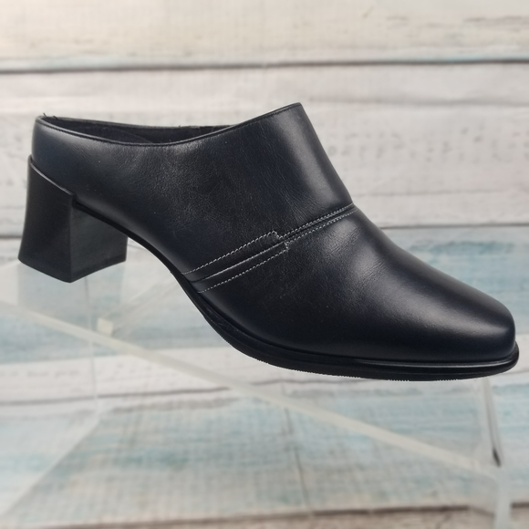 Munro Shoes Munro American Womens Navy Blue Heels Clogs 5w Poshmark